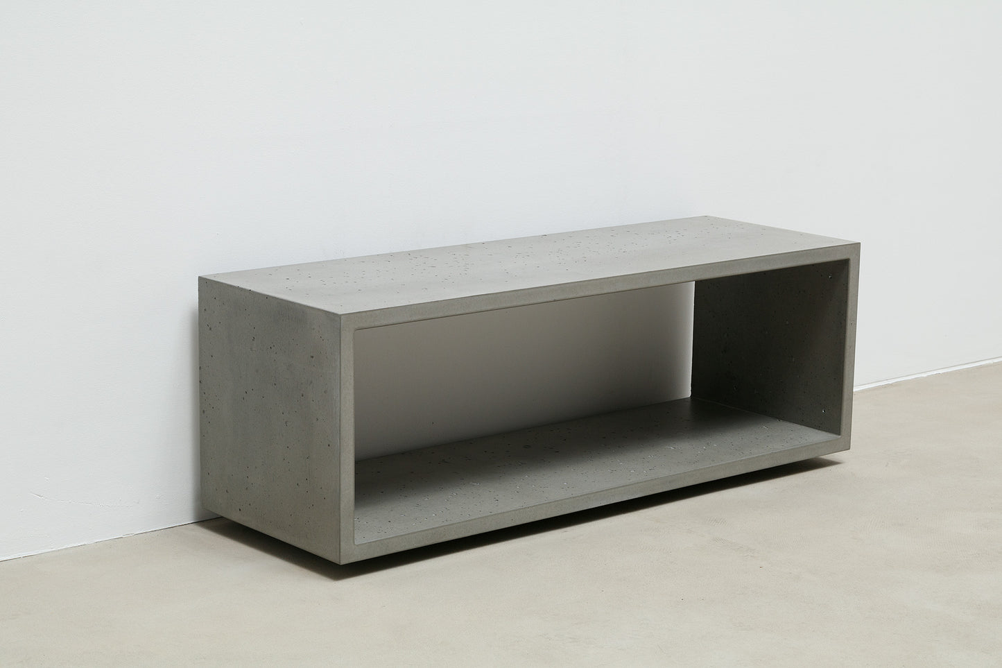 Beton-Lowboard CONCRETE NAKED