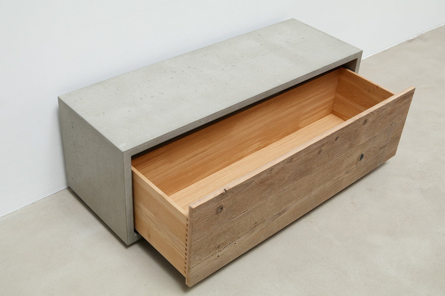 Beton-Lowboard CONCRETE LAVA WOOD