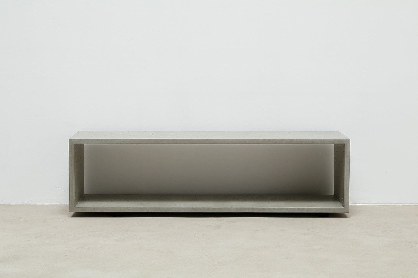 Beton-Lowboard CONCRETE NAKED