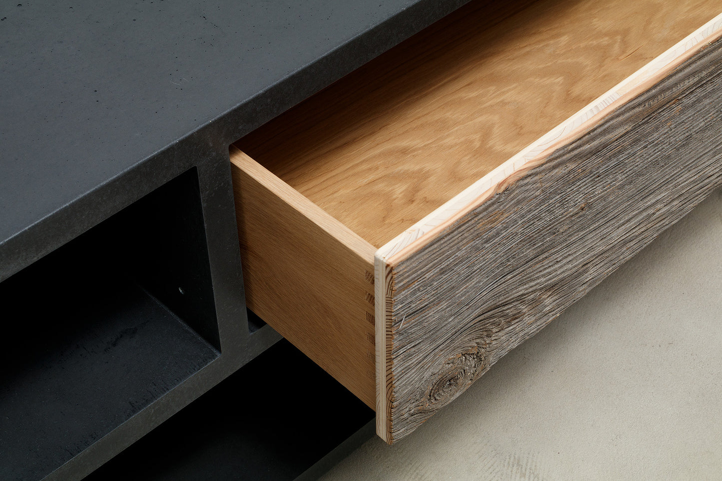 Beton-Sideboard PURE WOOD BOX