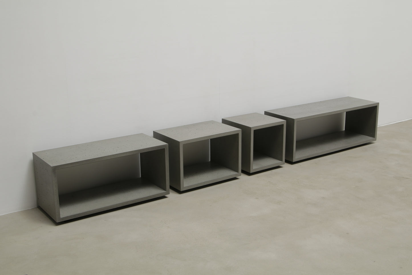 Beton-Lowboard CONCRETE NAKED